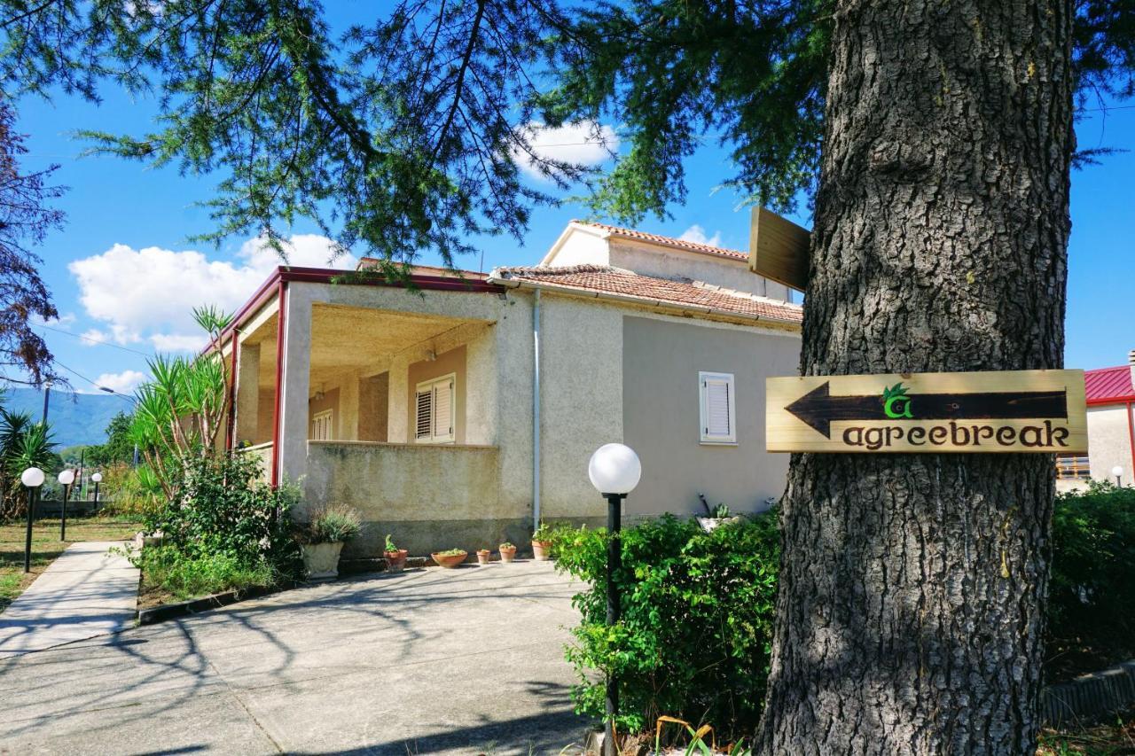 B&B Agreebreak Rende Bagian luar foto